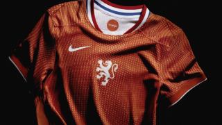Nieuw tenue Nederlands elftal (v) voor EK 2025 gepresenteerd
